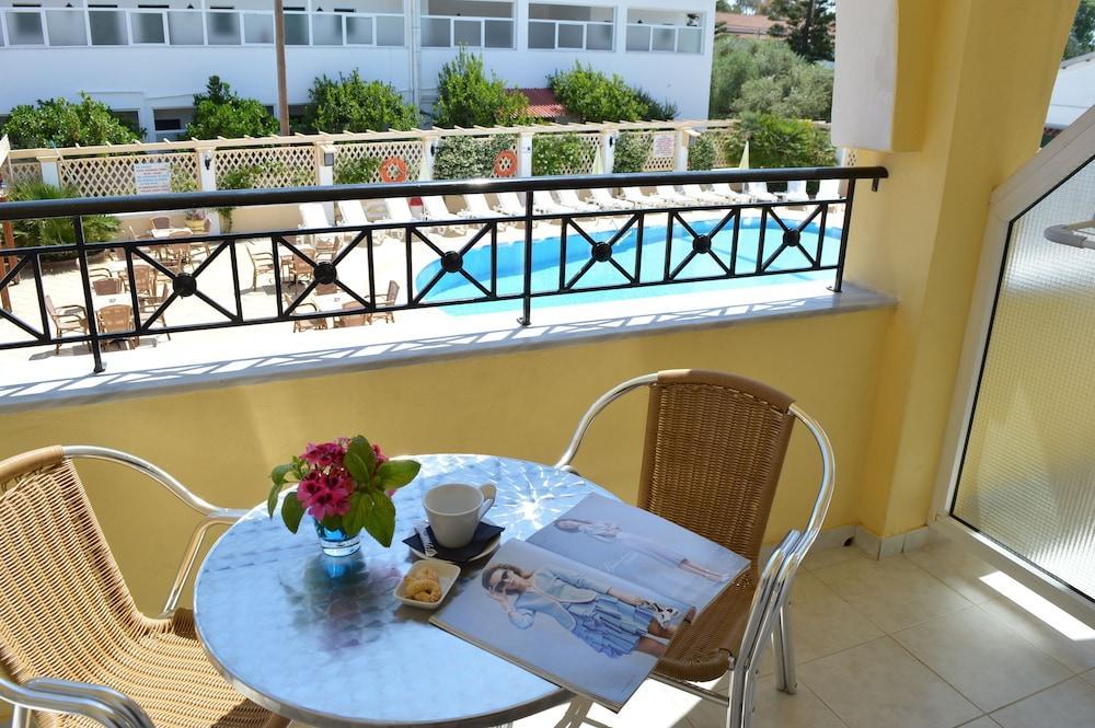 Konstantina Apartments Kávos Eksteriør billede